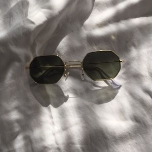 Timed hexagon metal frame sunglasses